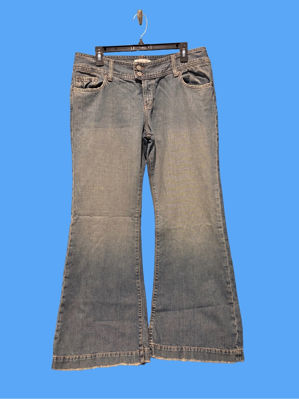 Vintage Y2K 2000s Abercrombie & Fitch Women’s Faded Blue Low Rise Flare Jeans